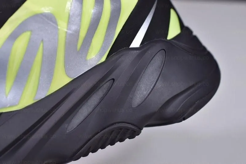 adidasYEEZY Boost 700 MNVN - Phosphor