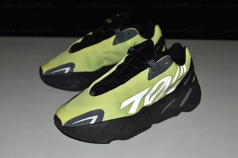 adidasYEEZY Boost 700 MNVN - Phosphor