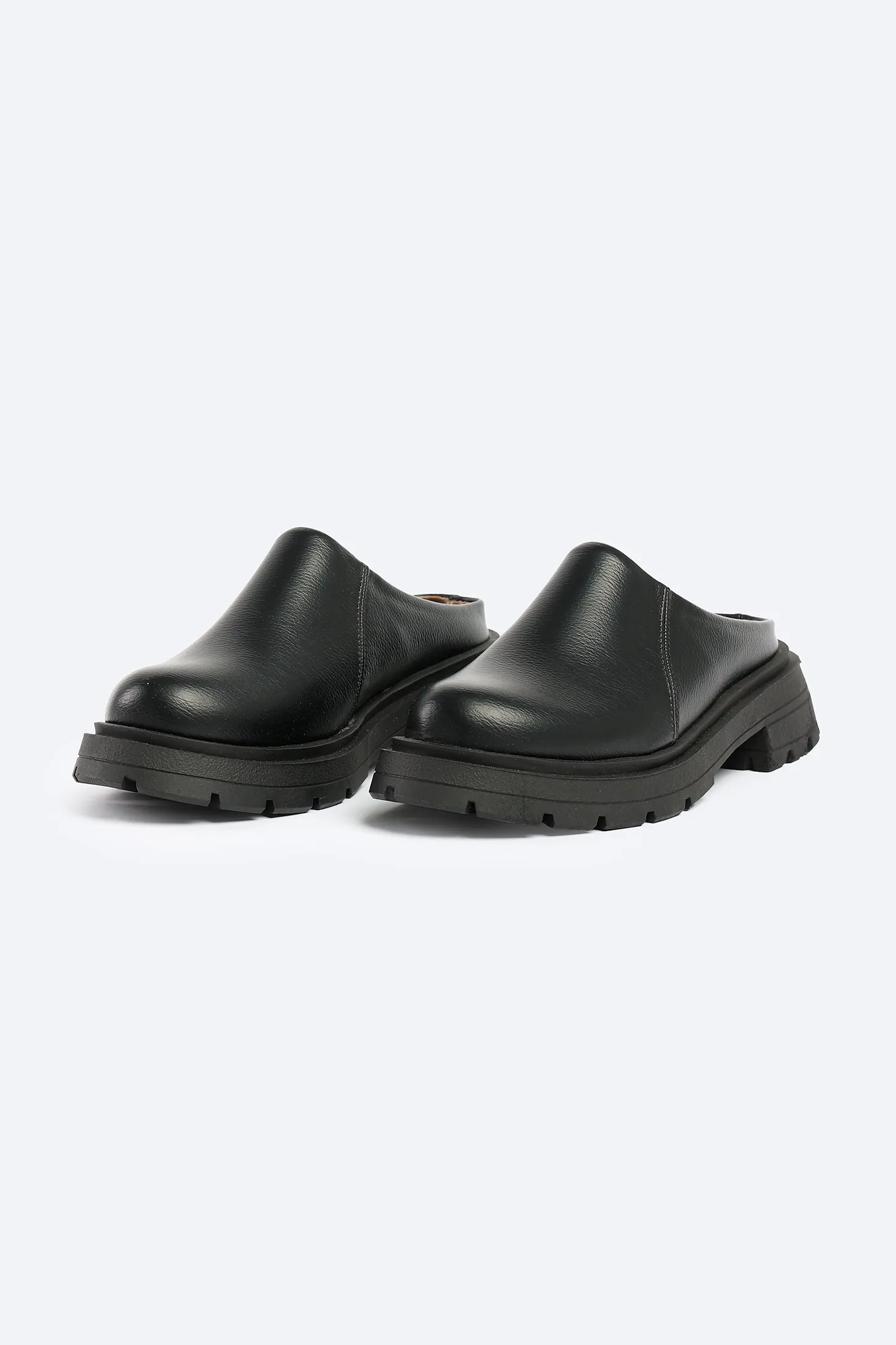 All Day Clogs - Black