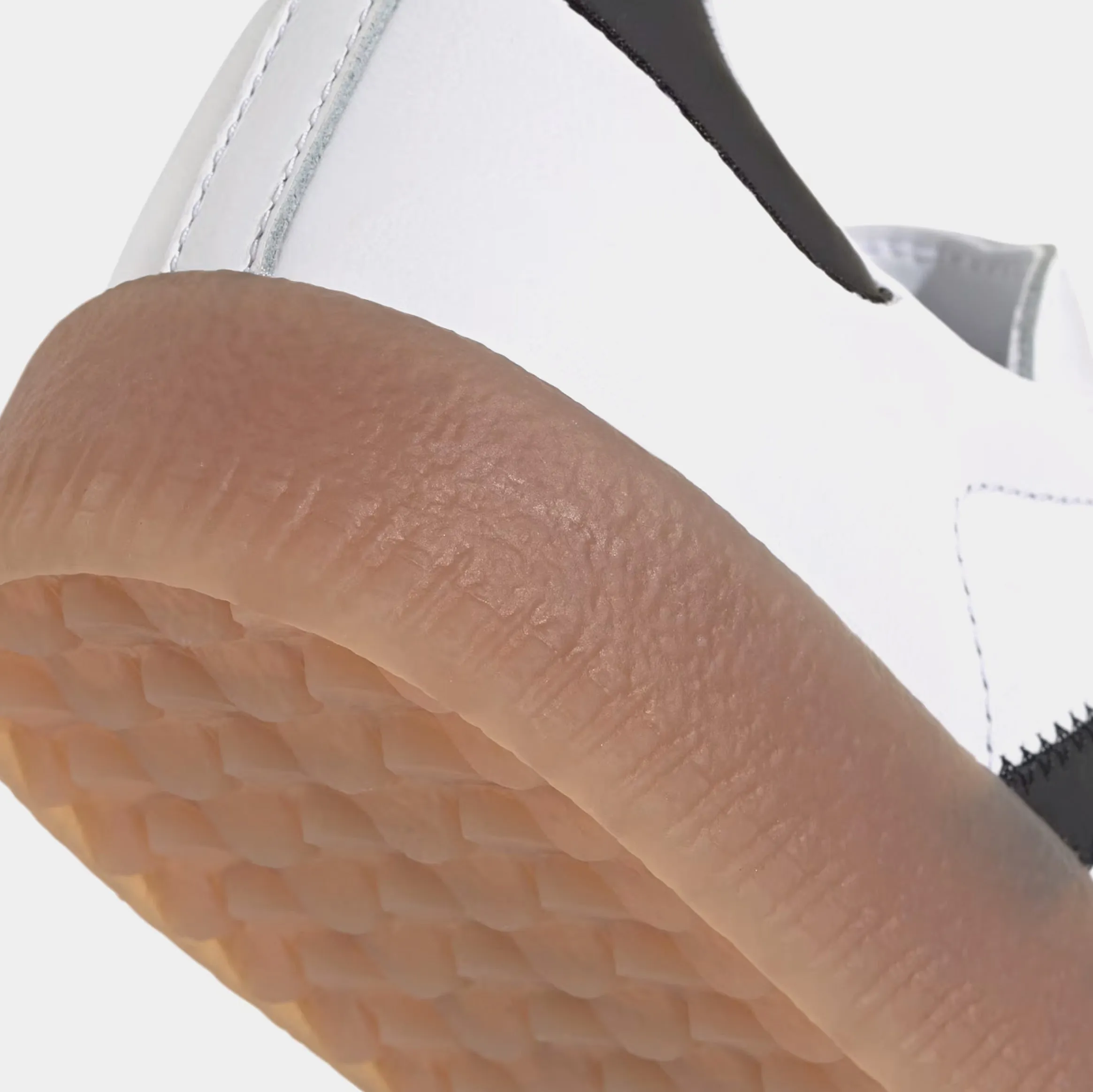 Sambae Womens Lifestyle Shoes (White/Core Black/Metallic)