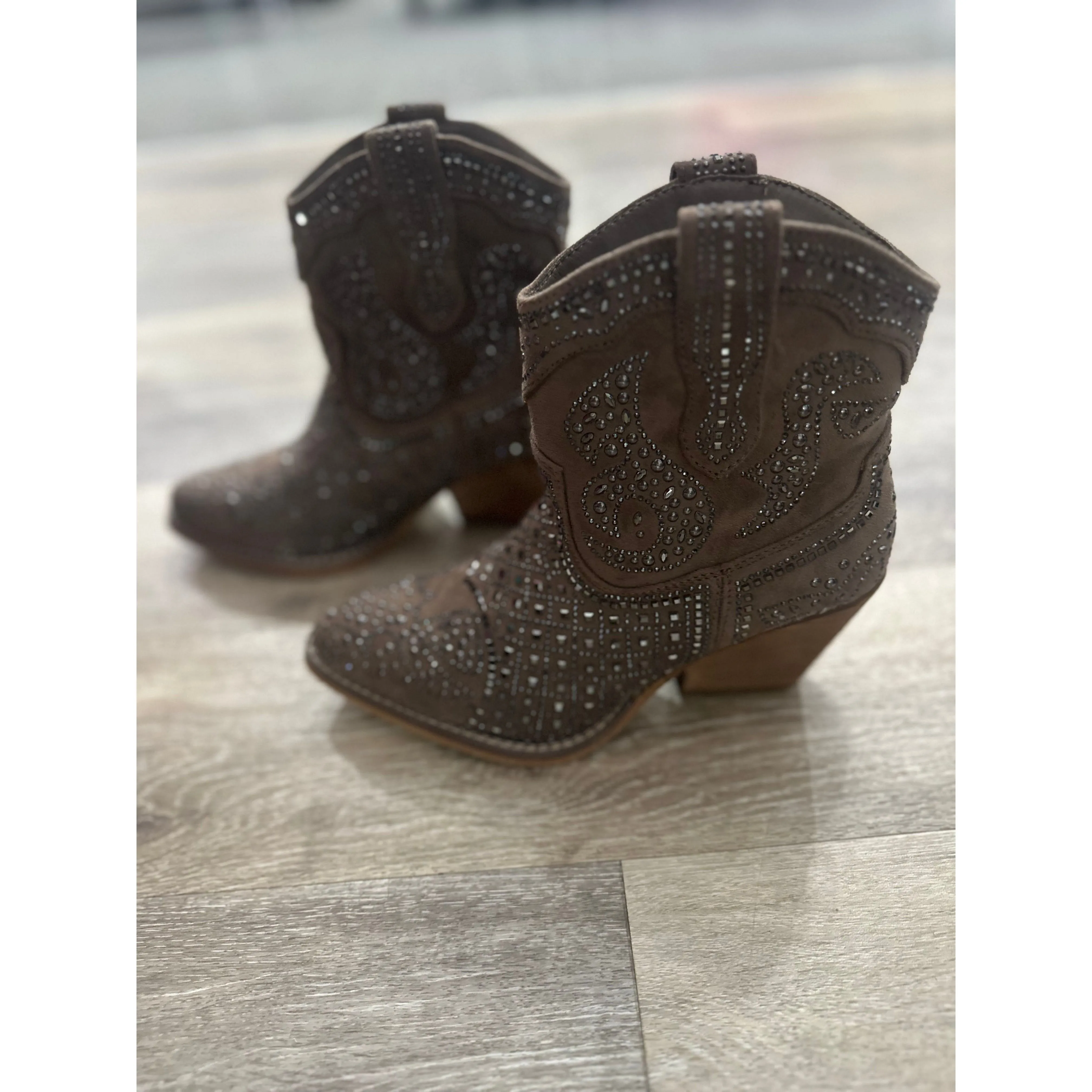 'SHOW OFF'   Taupe / Very G Boot