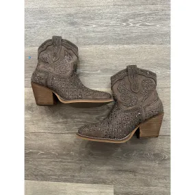 'SHOW OFF'   Taupe / Very G Boot